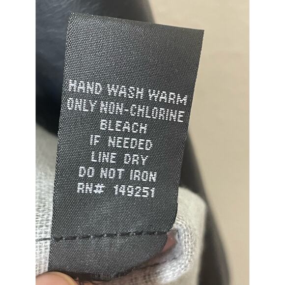 Baccini Womens Vegan Faux Leather Snap Down Shirt Shacket Size Small Black Goth - Picture 6 of 7